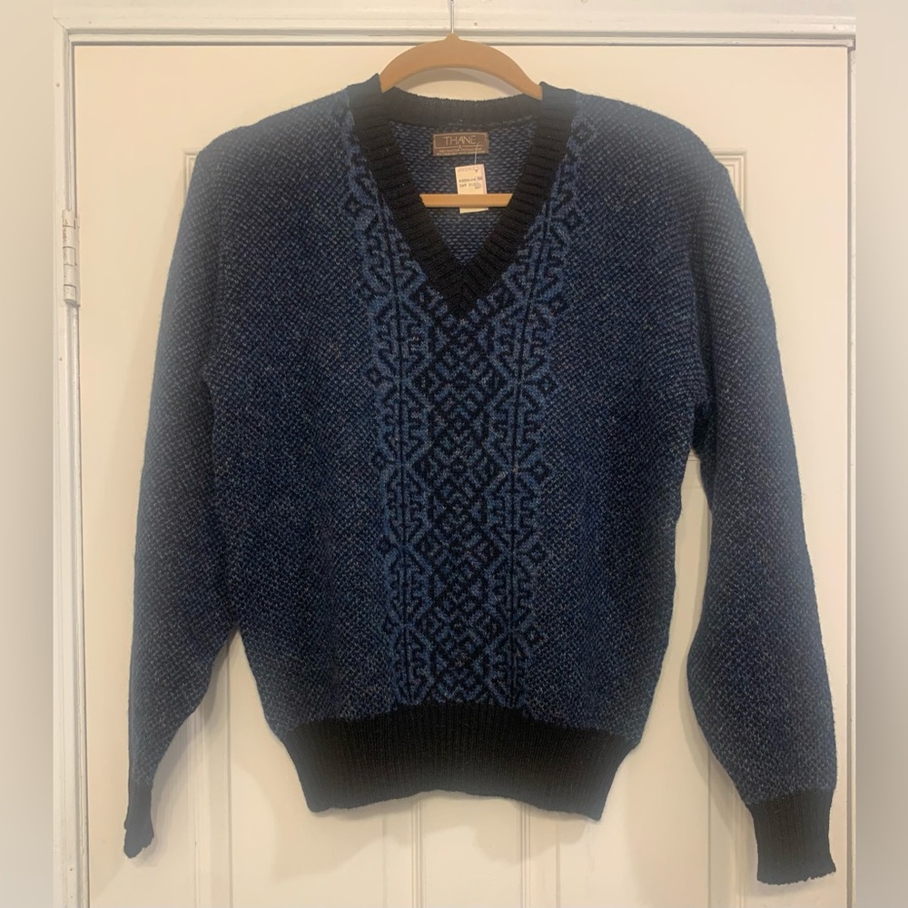 Vintage Thane Scottish Shetland Wool Blue & Black Mens XL Sweater.        2791